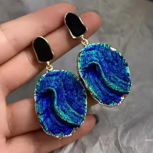 Van Gogh Style Abstract Painting Earrings- 2025 Trend (Simulated Natural Stone) - Picture 6 of 9